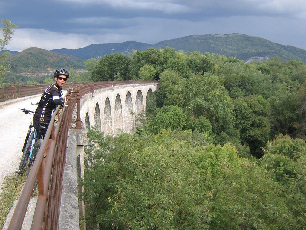 Loubieres Bedbreakfastbikespyrenees B&B 외부 사진